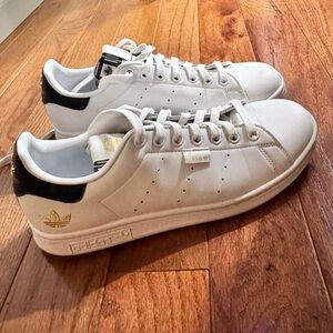 Adidas White and Black Sneakers